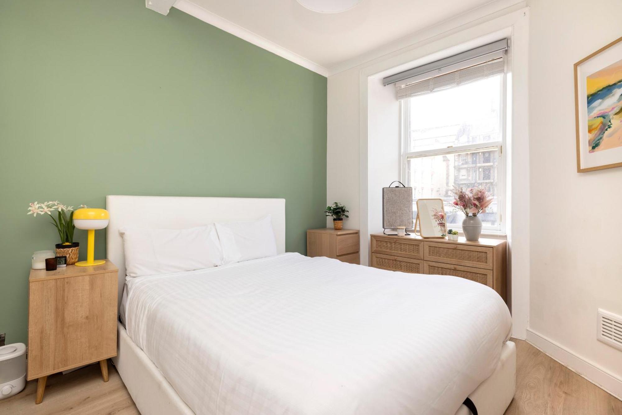 Elegant With Castle View * Edinburgh