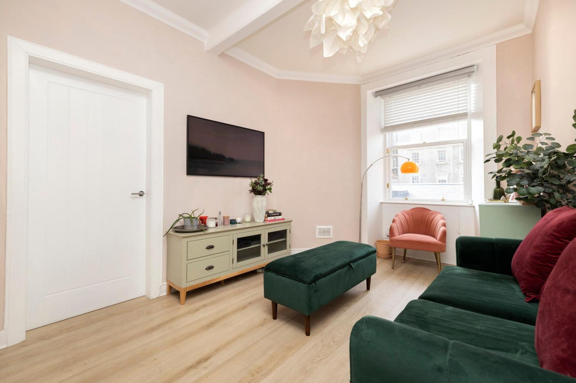 Elegant With Castle View * Edinburgh