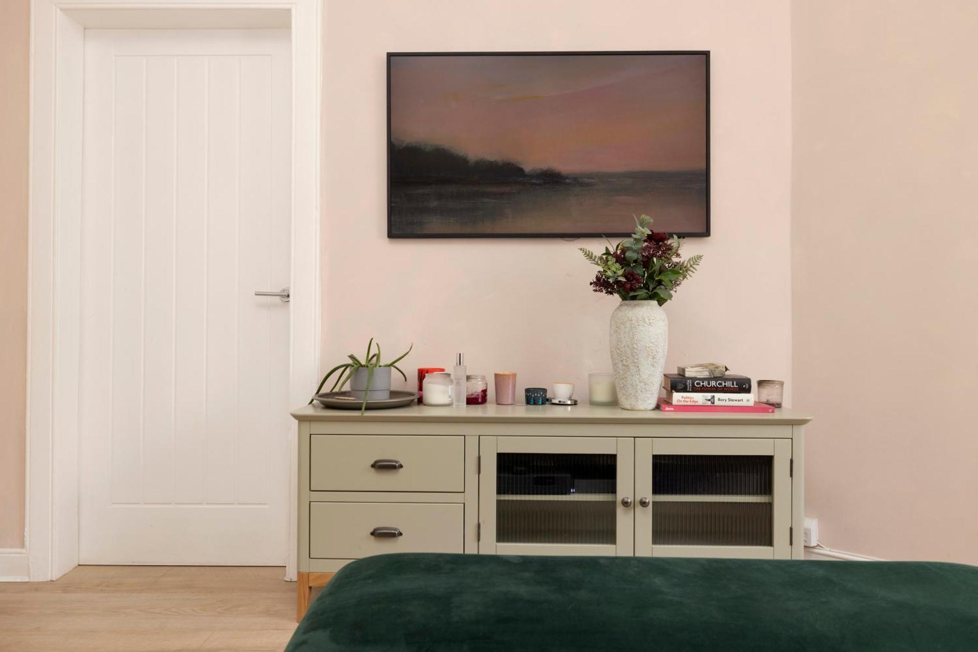 Elegant With Castle View Apartment *