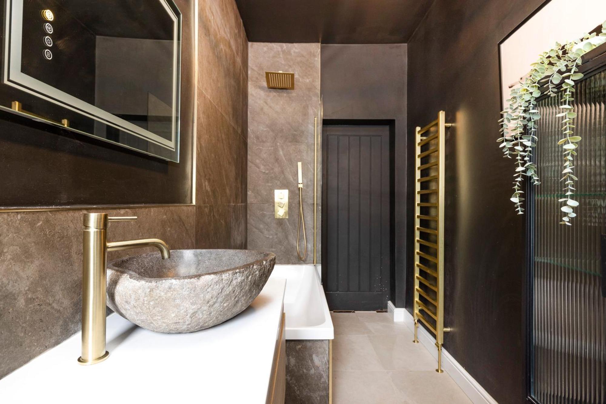 Elegant With Castle View Apartment Edinburgh