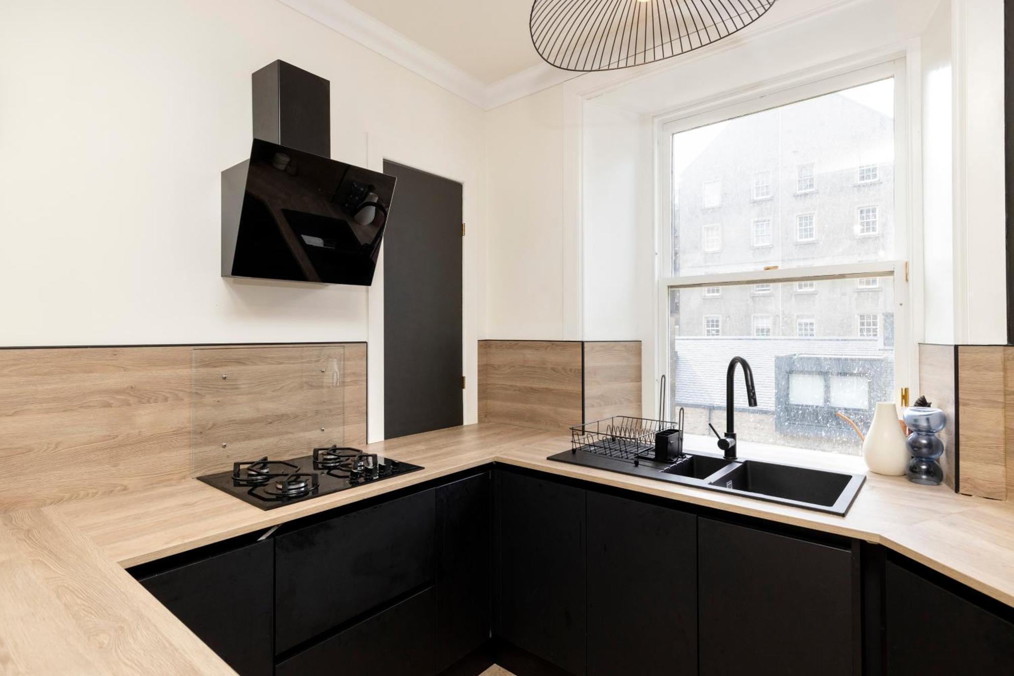 Elegant With Castle View